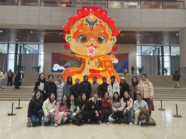 感悟工匠精神，綻放巾幗芳華——農(nóng)墾中心開展慶“三八”主題活動